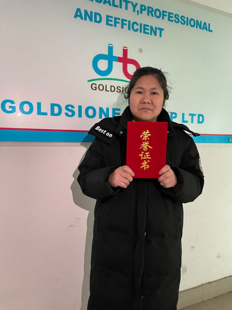 Congratulations to Ms. Chen getting the honor of outstanding staff in 2022.